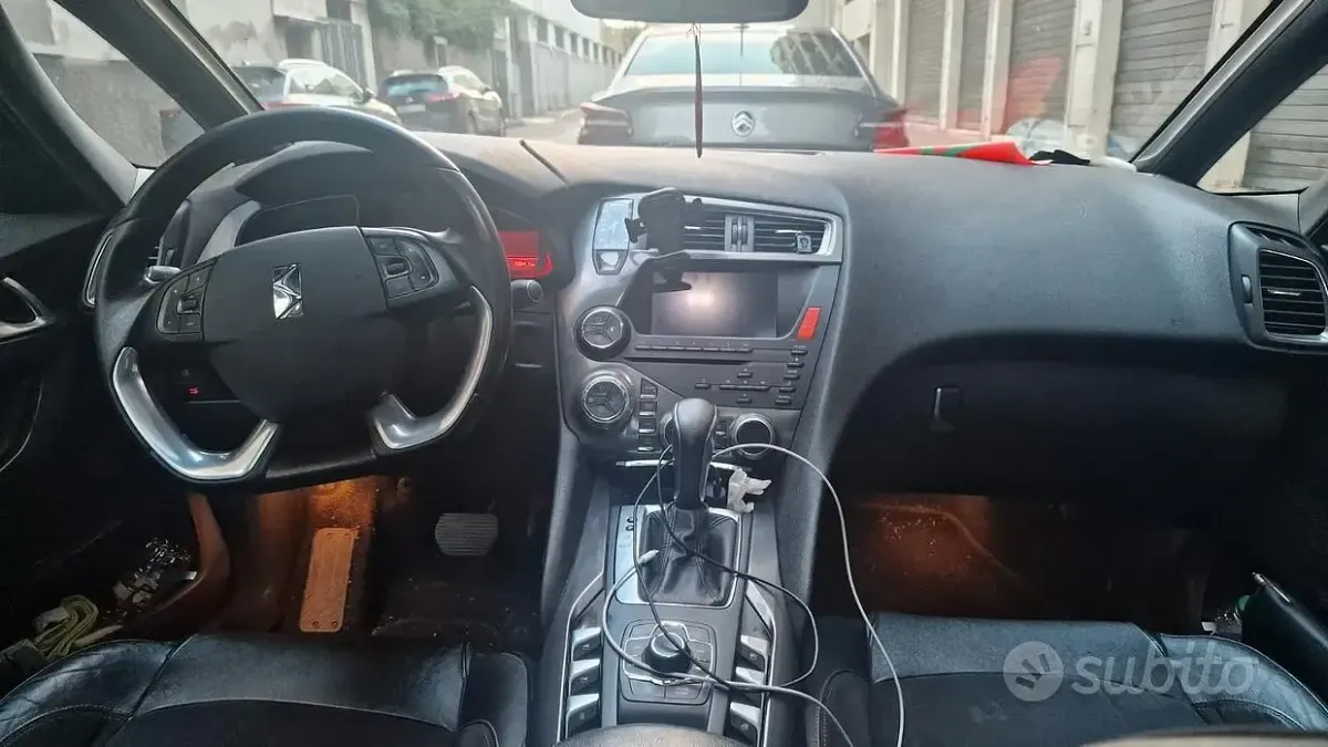 Usata Citroën DS5 163 CV (119 kW) 2013 Nero Utilitaria