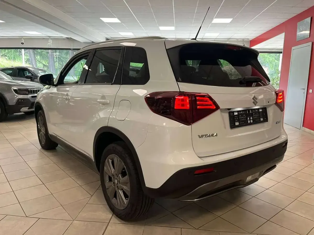 Usata Suzuki Vitara Cool 129 CV (94 kW) 2025 Bianco SUV