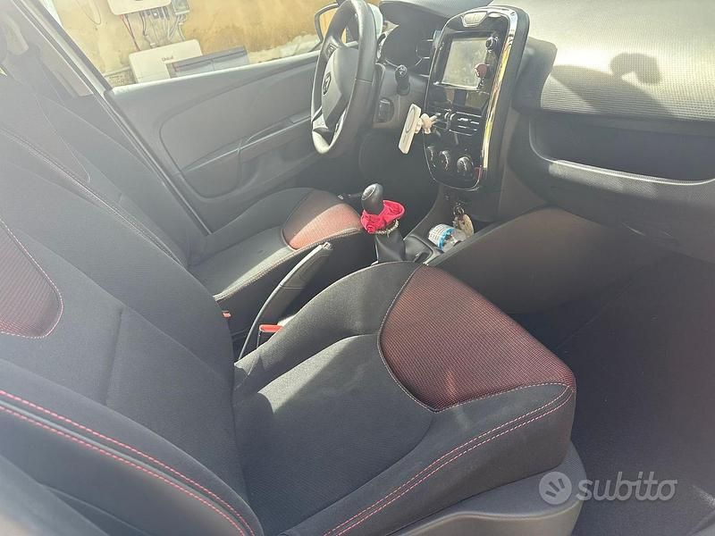 Usata Renault Clio IV 75 CV (55 kW) 2014 Bianco Berlina