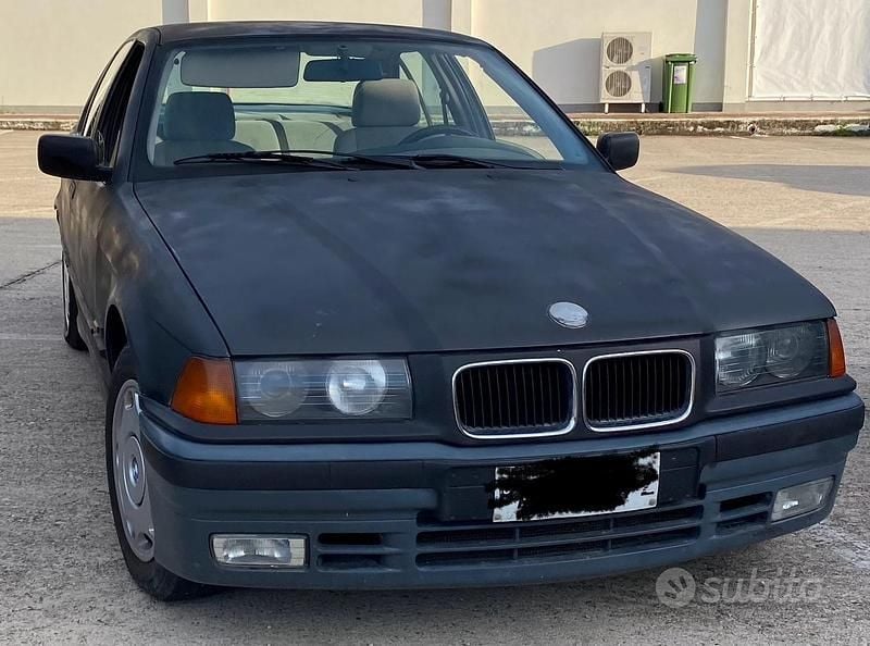 Usata BMW 318 113 CV (83 kW) 1991 Grigio Berlina