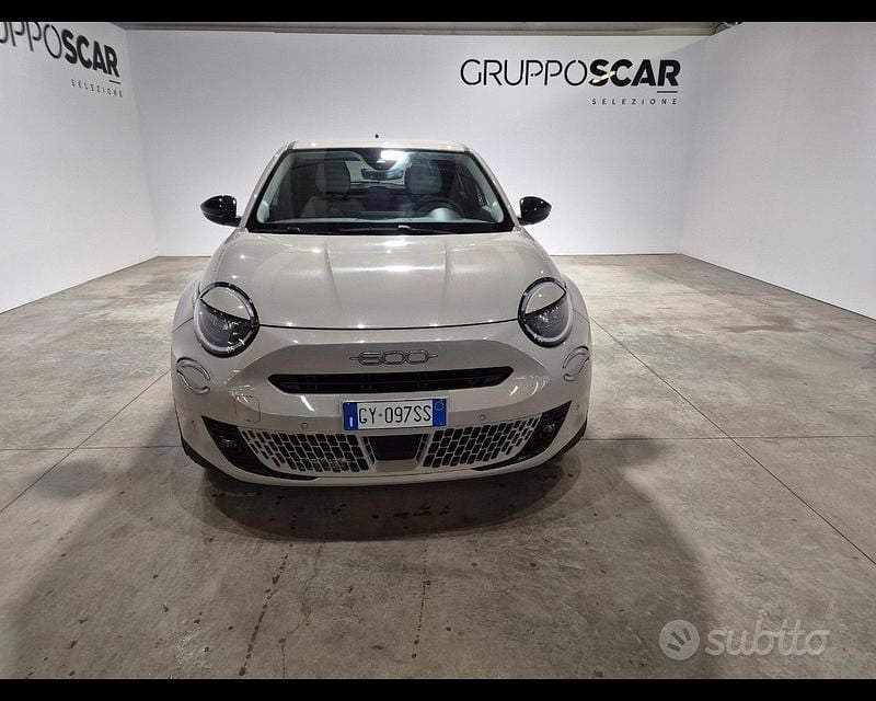 Usata Fiat 600 100 CV (73 kW) 2025 Giallo SUV