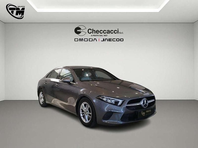 Usata Mercedes A180 Business 116 CV (85 kW) 2019 Grigio Berlina