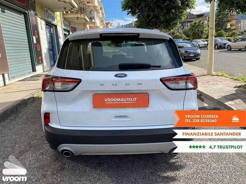 Usado Ford Kuga 120 CV (88 kW) 2021 Blanco SUV
