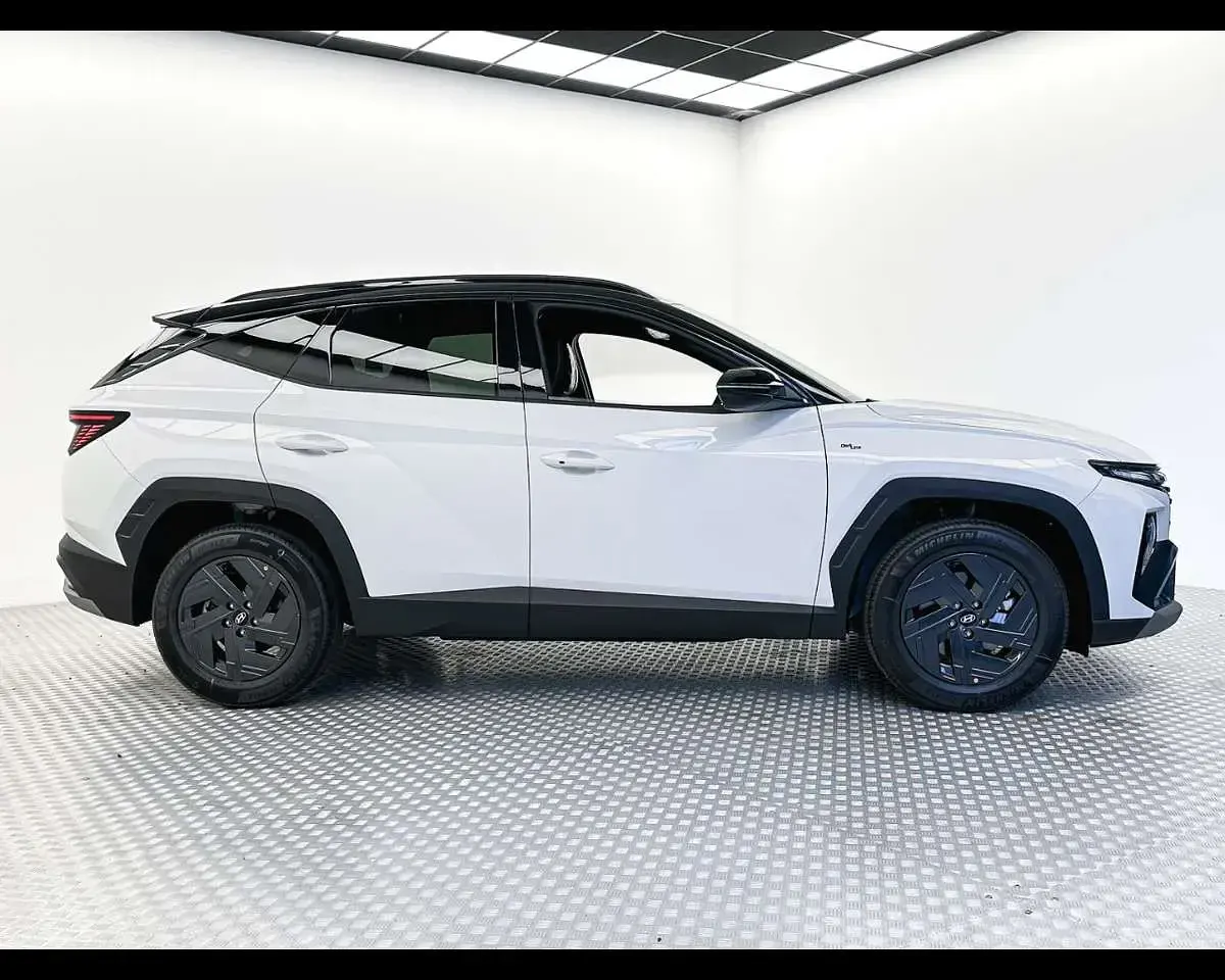 Nuova Hyundai Tucson 150 CV (110 kW) 2026 Serenity white pearl SUV
