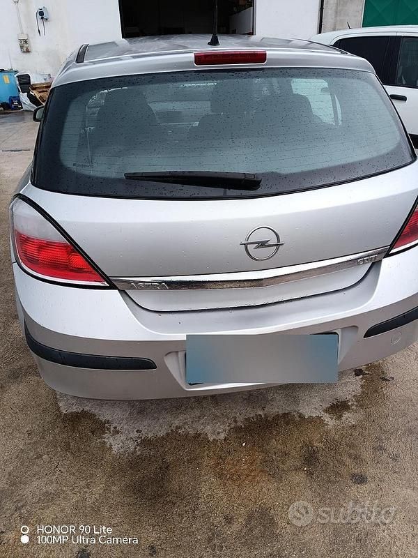 Usata Opel Astra 90 CV (66 kW) 2006 Grigio Berlina