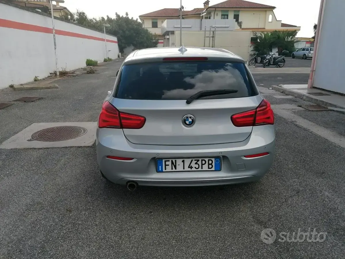 Usata BMW 116 Advantage 116 CV (85 kW) 2018 Grigio Utilitaria