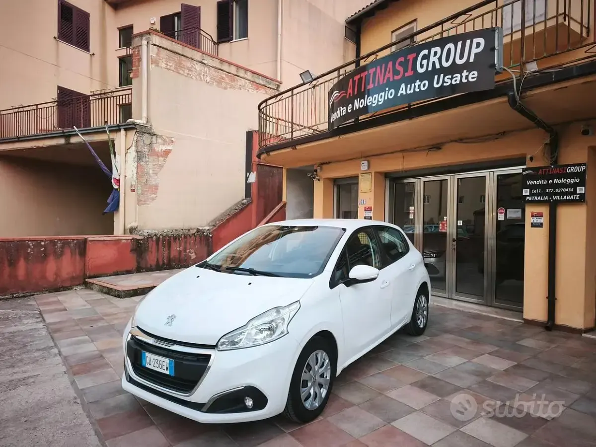 Usata Peugeot 208 102 CV (75 kW) 2020 Bianco Utilitaria
