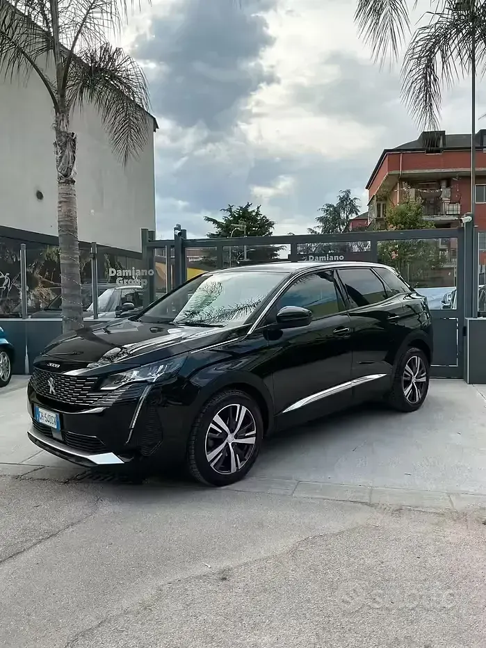 Usata Peugeot 3008 Allure 131 CV (96 kW) 2022 Nero SUV