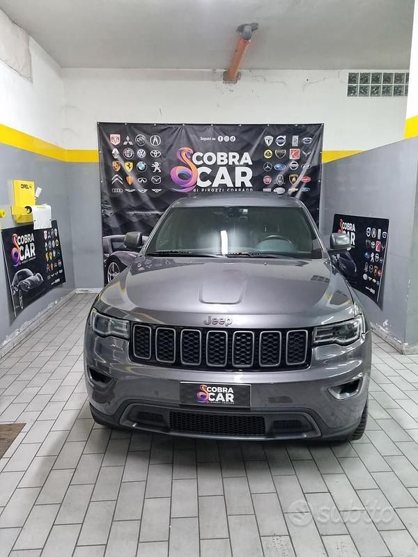 Usata Jeep Grand Cherokee Trailhawk 250 CV (183 kW) 2018 Grigio SUV