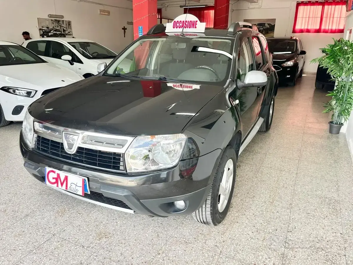 Usata Dacia Duster Lauréate 107 CV (78 kW) 2012 Nero SUV