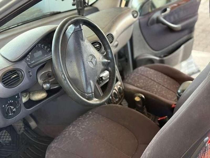 Usata Mercedes A160 Elegance 102 CV (75 kW) 2004 Argento Monovolume