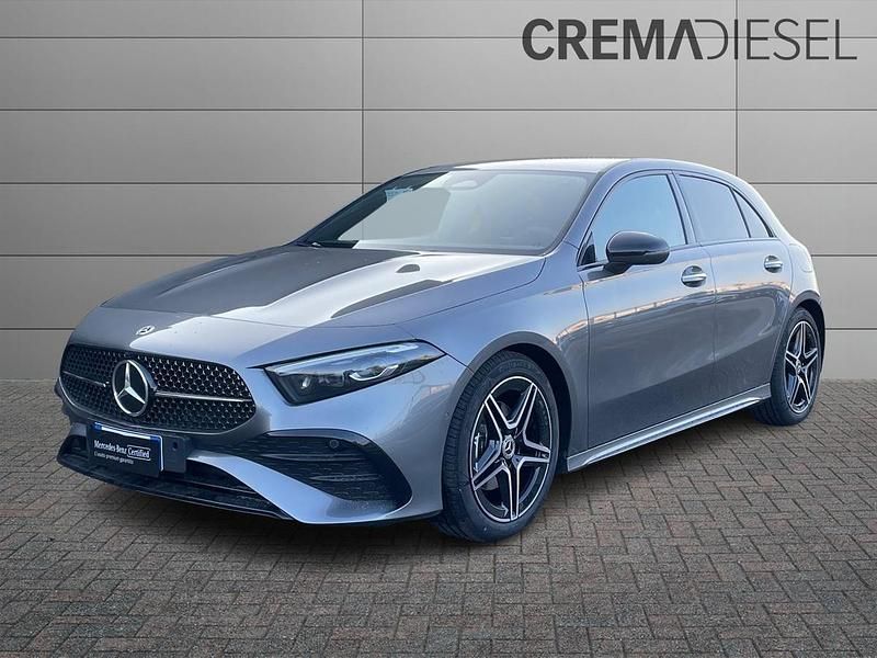 Nuova Mercedes A180 Advanced Plus 116 CV (85 kW) 2025 Grigio montagna ; Berlina