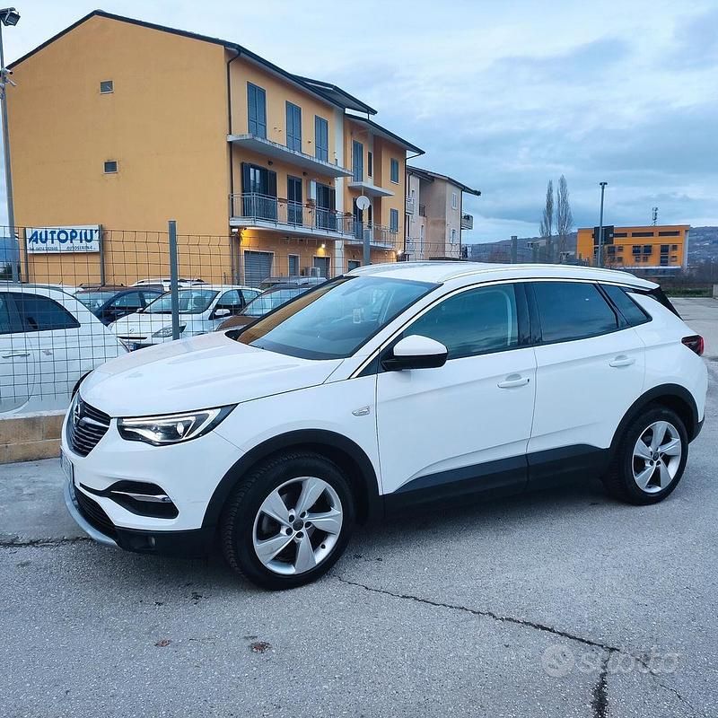 Bianco Usata 2019 Opel Grandland X Innovation SUV | 14.900 € (Buon prezzo) - Immagine 1/4