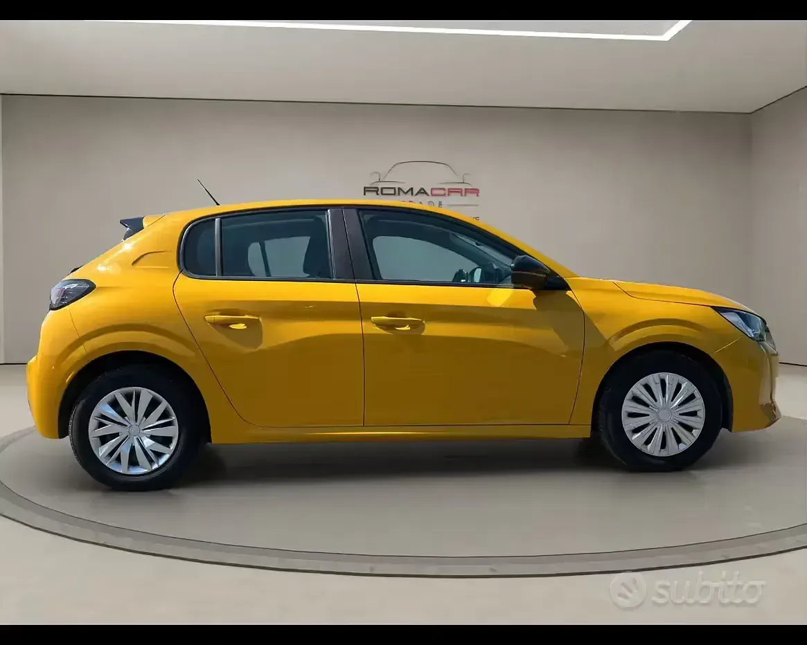 Usata Peugeot 208 Allure 75 CV (55 kW) 2023 Giallo Utilitaria