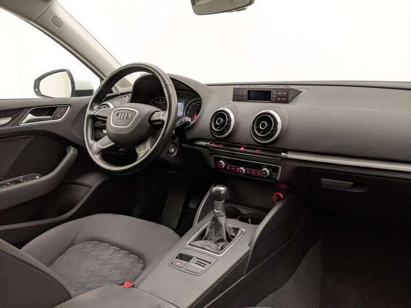 Usata Audi A3 Attraction 125 CV (91 kW) 2015 Bianco Berlina
