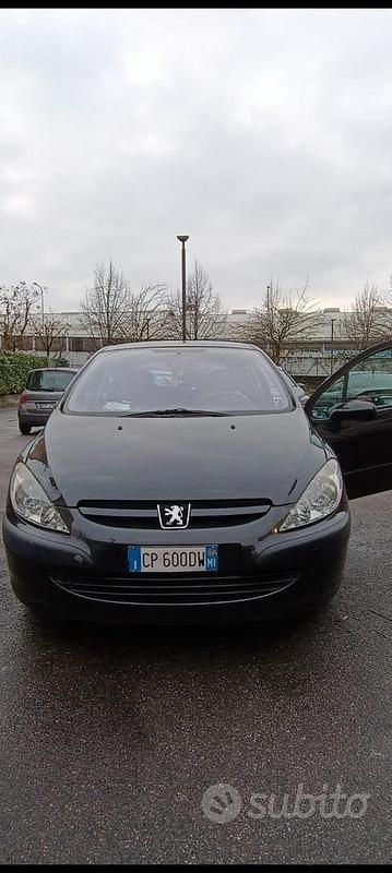 Usata Peugeot 307 88 CV (64 kW) 2004 Nero Utilitaria