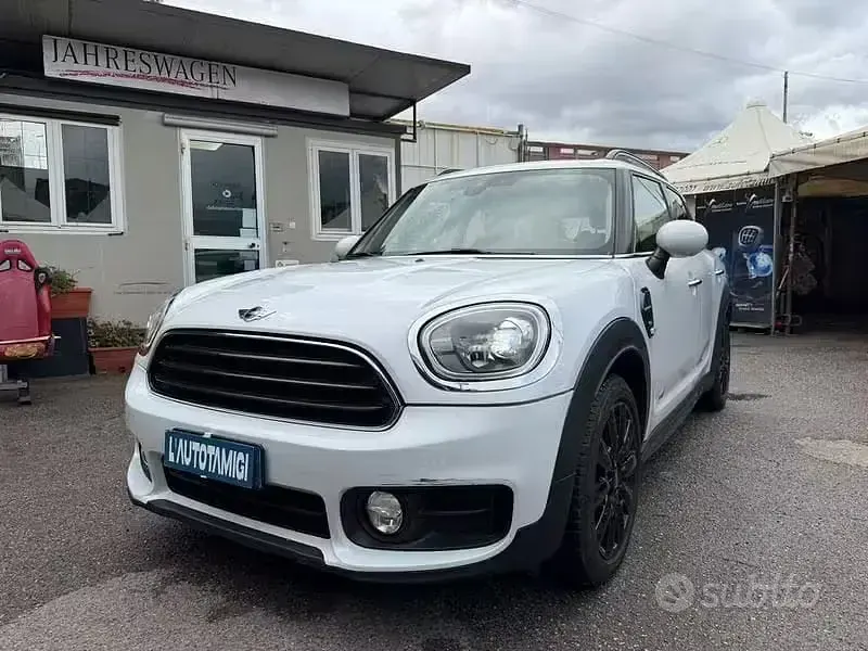 Usata Mini Cooper Countryman Hype 135 CV (99 kW) 2018 Bianco SUV