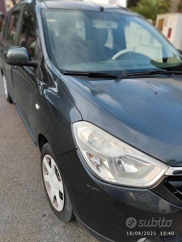 Usata Dacia Lodgy 115 CV (84 kW) 2016 Grigio Monovolume
