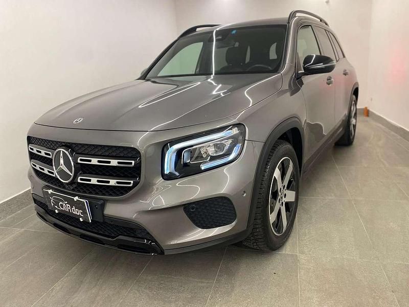 Grigio montagna Usata 2022 Mercedes GLB220 SUV | 31.800 € (Ottimo prezzo) - Immagine 1/4