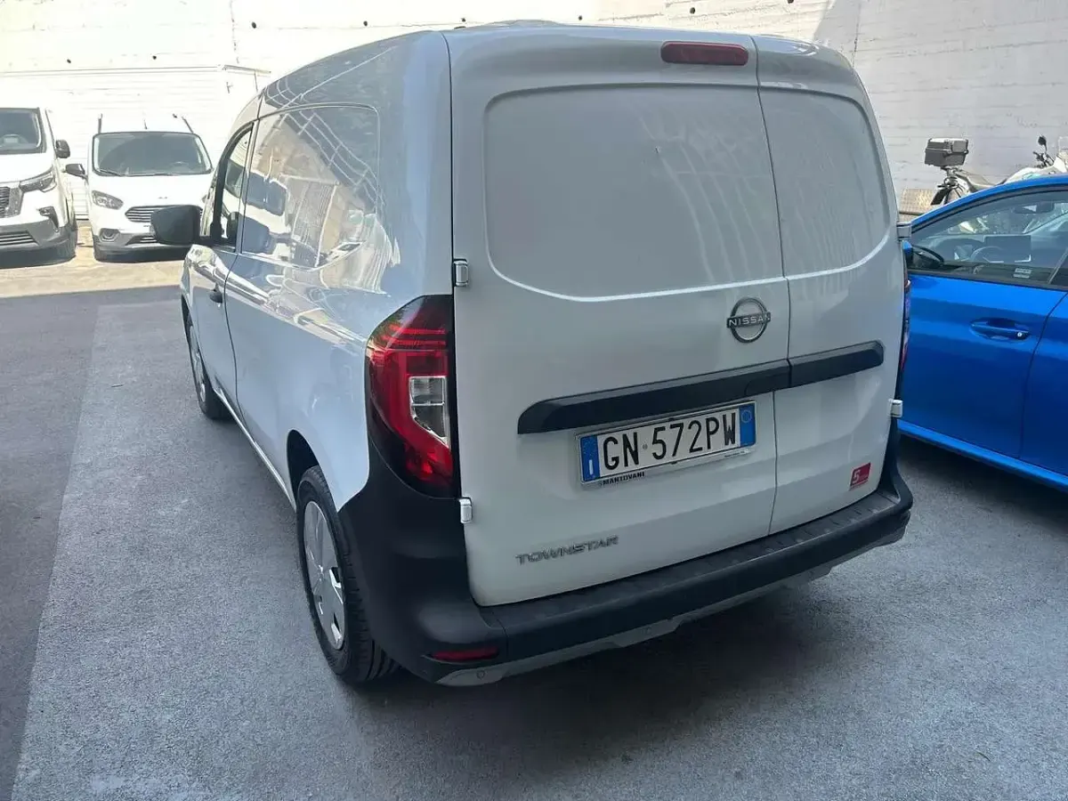 Usata Nissan Townstar 131 CV (96 kW) 2023 Bianco Furgone