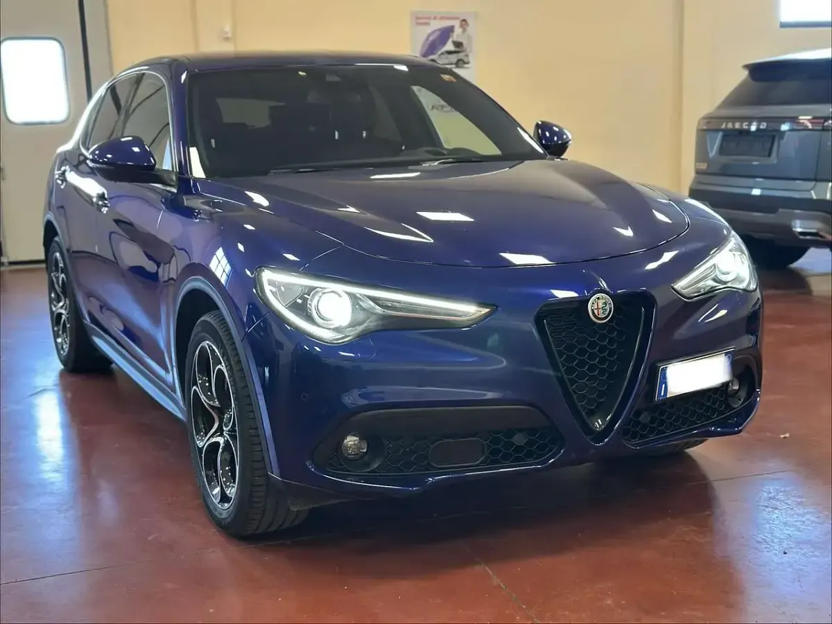 Usata Alfa Romeo Stelvio Sprint 190 CV (139 kW) 2022 Blu/azzurro SUV