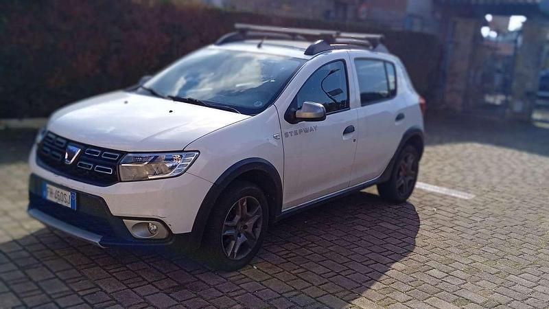 Usata Dacia Sandero Stepway 90 CV (66 kW) 2017 Berlina