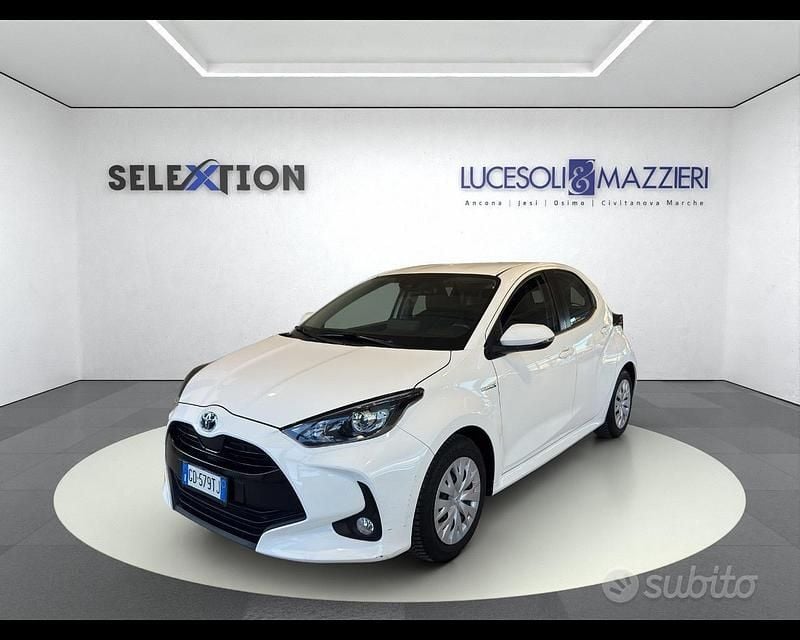 Usata Toyota Yaris Hybrid Business Edition 92 CV (67 kW) 2020 Berlina