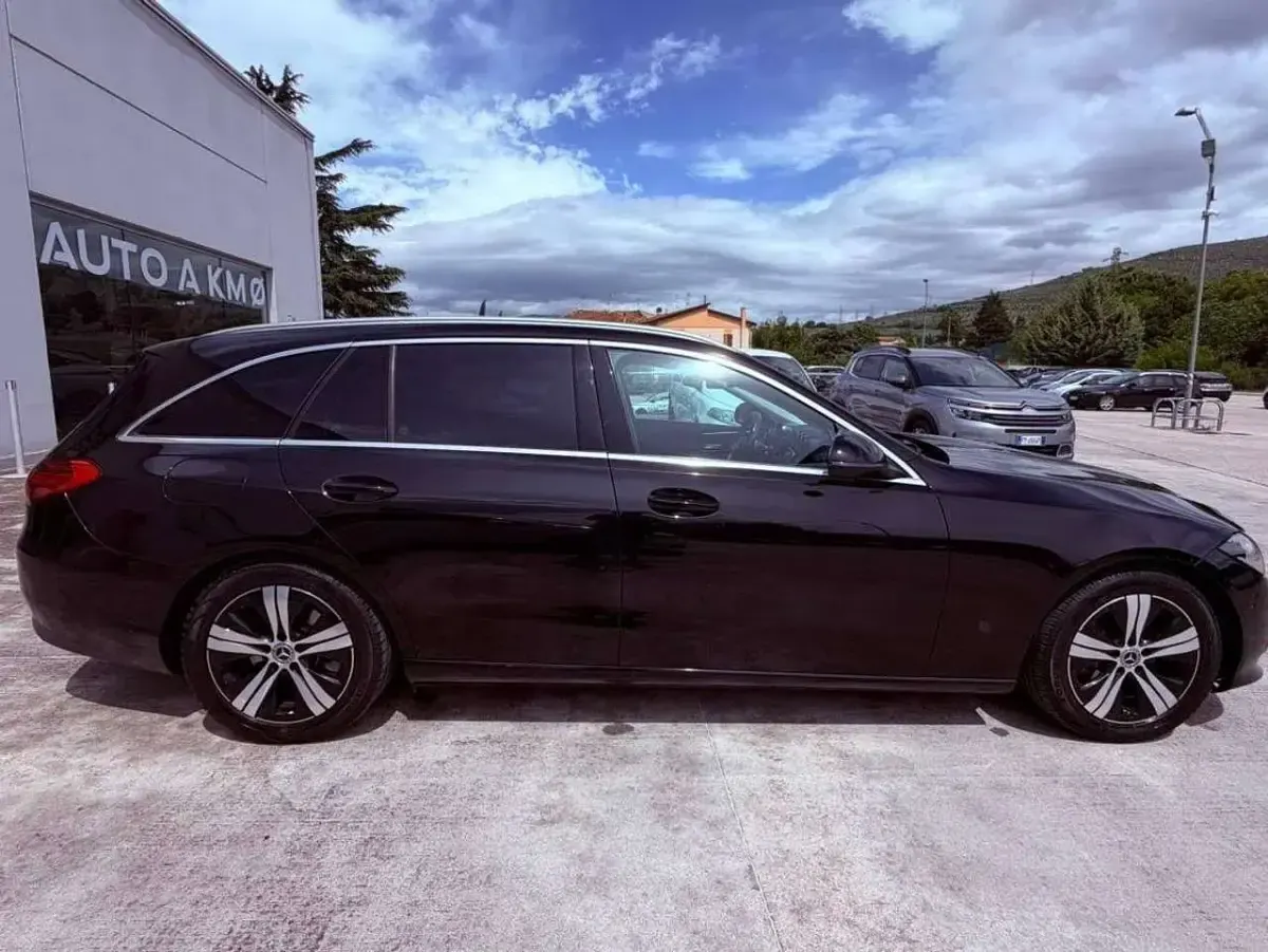 Usata Mercedes C220 200 CV (147 kW) 2021 Nero Station wagon