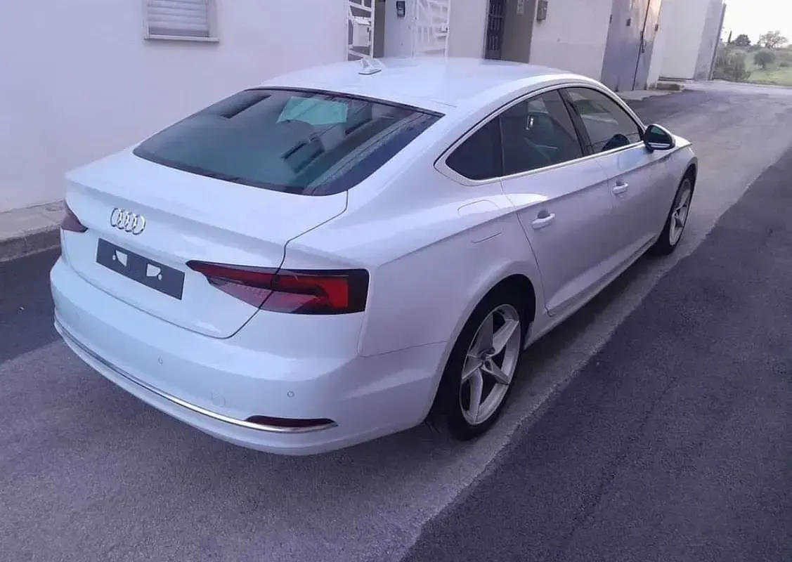 Usata Audi A5 150 CV (110 kW) 2019 Bianco Coupé