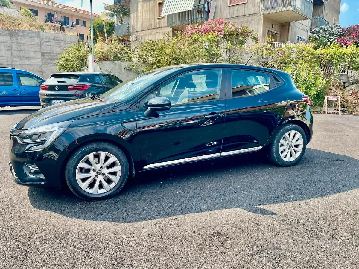 Usata Renault Clio 90 CV (66 kW) 2020 Nero