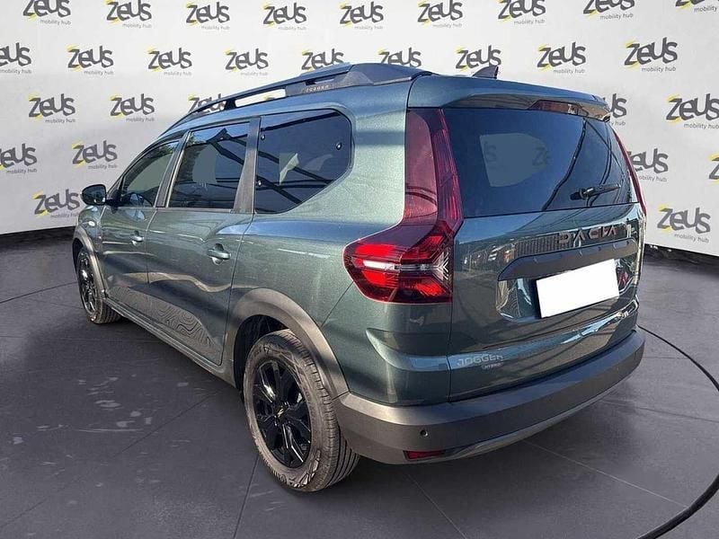 Usata Dacia Jogger Extreme 141 CV (103 kW) 2024 Verde Monovolume