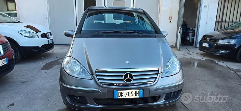 Usata Mercedes A180 Classic 108 CV (79 kW) 2008 Grigio Berlina