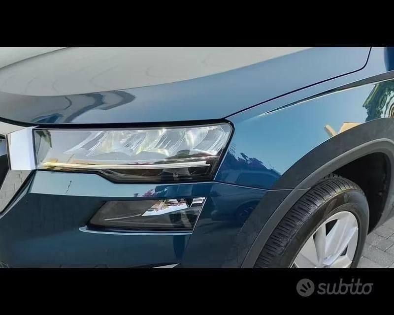 Usata Skoda Karoq Executive 116 CV (85 kW) 2022 Blu metallizzato SUV