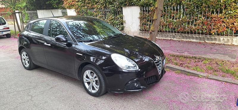 Usata Alfa Romeo Giulietta 105 CV (77 kW) 2013 Utilitaria