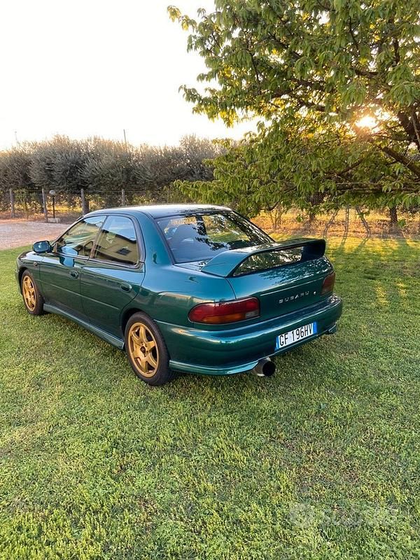 Usata Subaru Impreza 1999 Verde Berlina