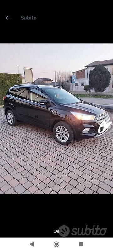 Usata Ford Kuga S 120 CV (88 kW) 2018 Nero SUV