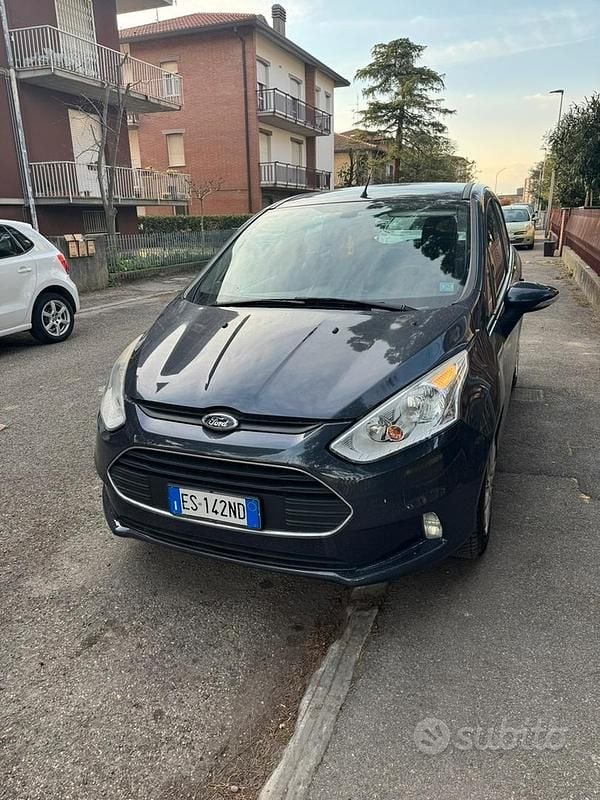 Usata Ford B-MAX 100 CV (73 kW) 2013 Blu Monovolume
