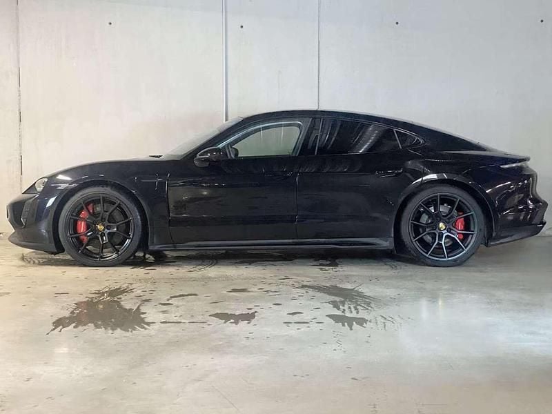 Usata Porsche Taycan GTS Chrono 439 kW (598 CV) 2023 Nero Berlina
