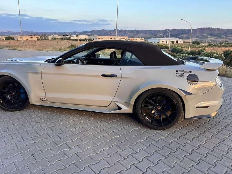 Usata Ford Mustang 317 CV (233 kW) 2016 Grigio Cabrio