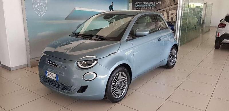 Usata Fiat 500e Icon 86 kW (118 CV) 2021 Blu/azzurro Berlina