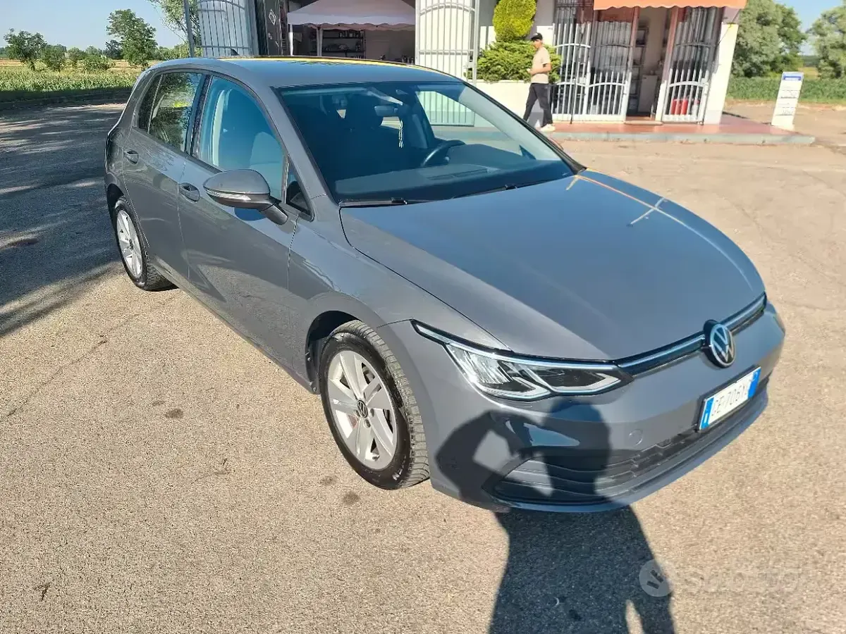 Usata VW Golf VIII 116 CV (85 kW) 2021 Grigio Berlina