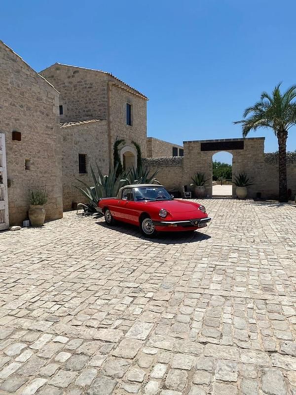 Usata Alfa Romeo Spider 128 CV (94 kW) 1984 Rosso Cabrio