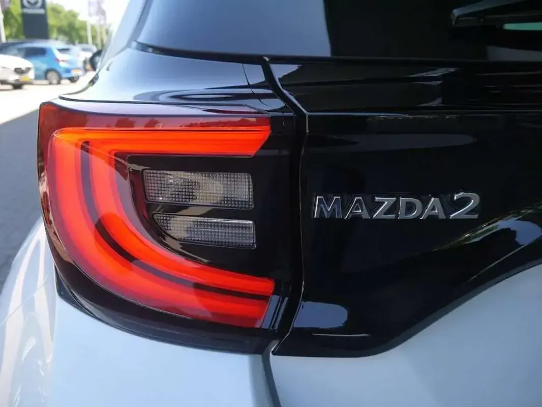 Usata Mazda 2 92 CV (67 kW) 2022 Bianco Utilitaria