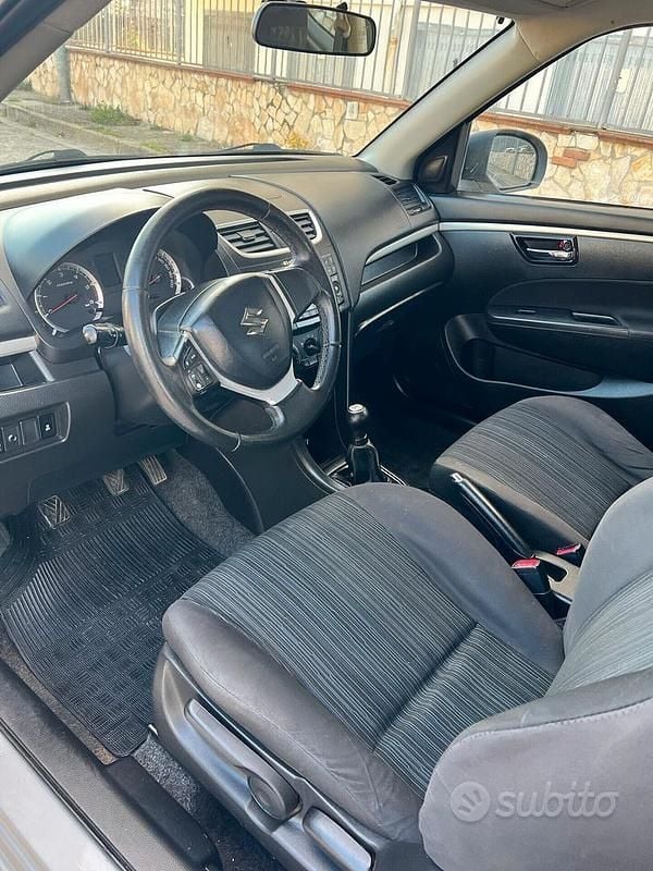 Usata Suzuki Swift 75 CV (55 kW) 2014 Grigio Utilitaria