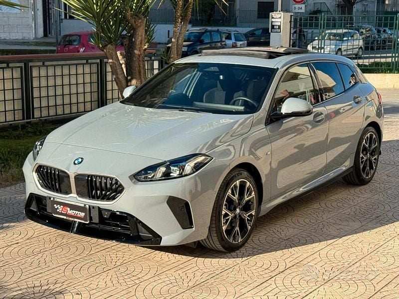 Usata BMW 118 M Sport 150 CV (110 kW) 2025 Brooklyn grey metallic Utilitaria