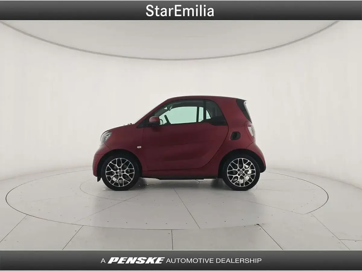 Usata Smart ForTwo Coupé Prime 60 kW (82 CV) 2023 Rosso Utilitaria