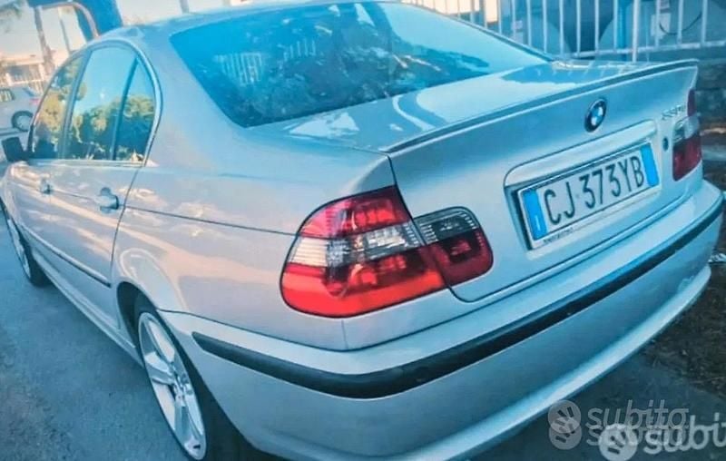 Usata BMW 330 Sport Line 205 CV (150 kW) 2004 Grigio Berlina