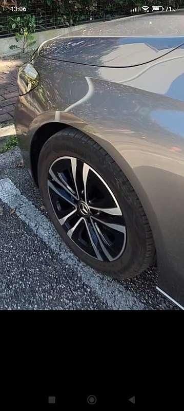 Usata Mercedes B200 Premium 150 CV (110 kW) 2023 Monovolume