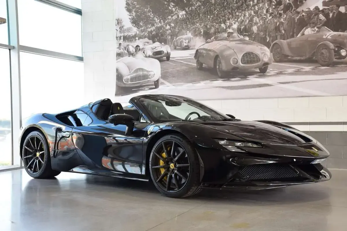 Usata Ferrari SF90 780 CV (573 kW) 2022 Nero Cabrio