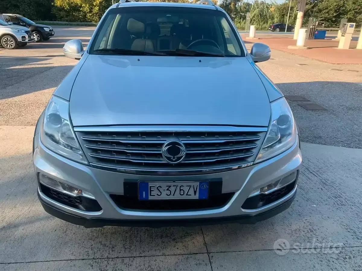 Usata SsangYong Rexton 155 CV (114 kW) 2013 Grigio SUV